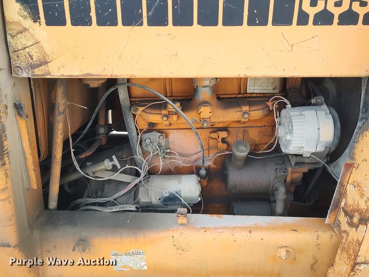 image for item DO3863 1977 Case 584C  forklift