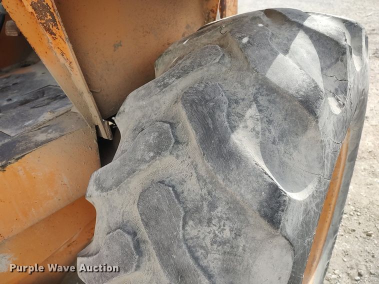 image for item DO3863 1977 Case 584C  forklift