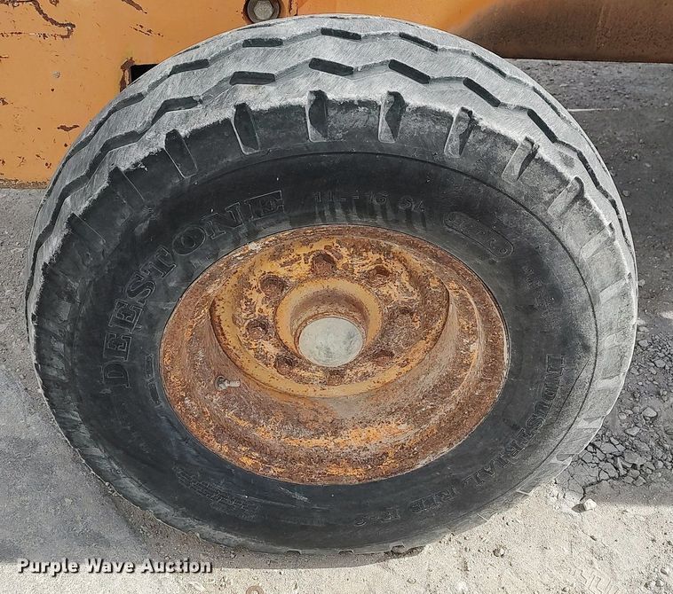 image for item DO3863 1977 Case 584C  forklift