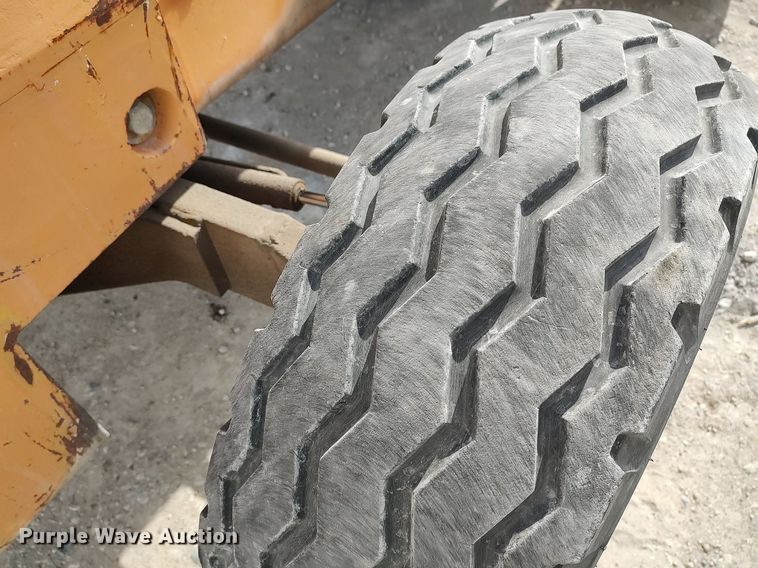 image for item DO3863 1977 Case 584C  forklift