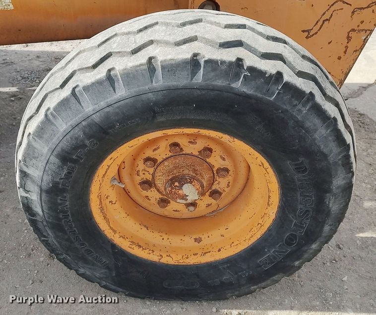 image for item DO3863 1977 Case 584C  forklift