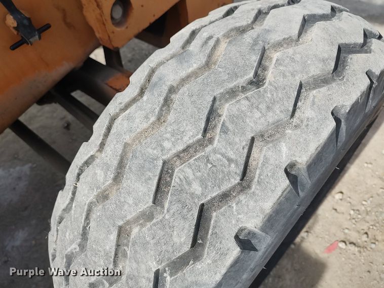 image for item DO3863 1977 Case 584C  forklift