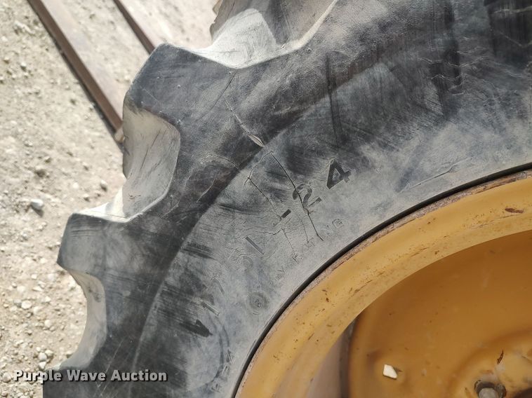 image for item DO3863 1977 Case 584C  forklift