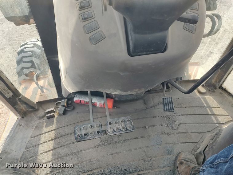 image for item DO3864 2003 Case 580 Super M  backhoe