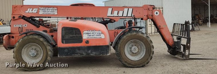 image for item DO3865 2005 Lull 644E-42  telehandler