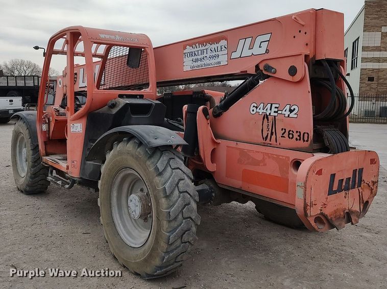 image for item DO3865 2005 Lull 644E-42  telehandler