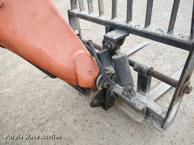 image for item DO3865 2005 Lull 644E-42  telehandler