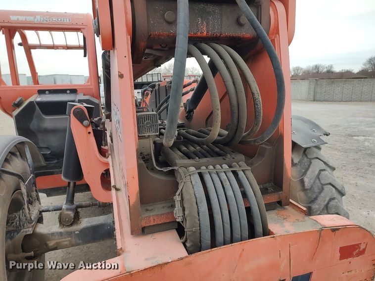 image for item DO3865 2005 Lull 644E-42  telehandler