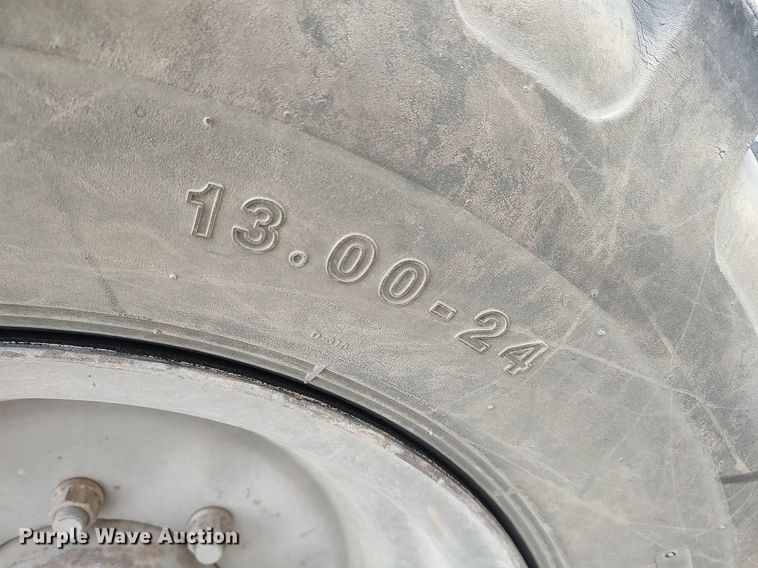 image for item DO3865 2005 Lull 644E-42  telehandler