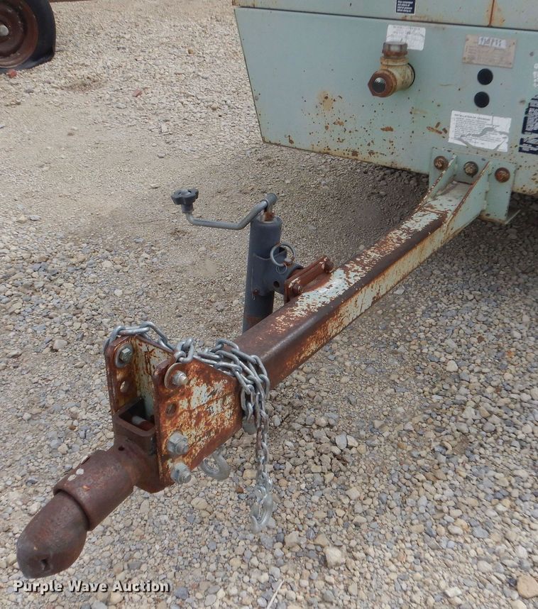 image for item DO3870 1994 Sullair 185DPQJD  air compressor