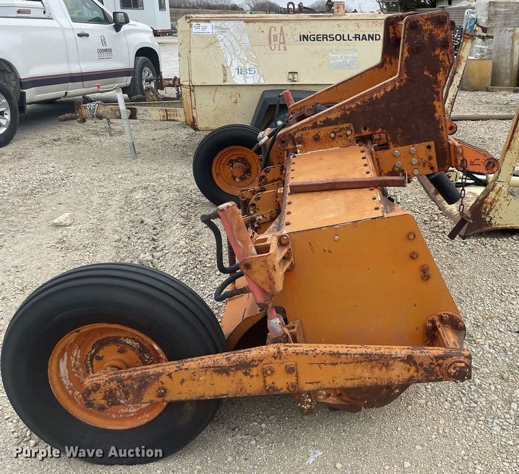 image for item DO3872 Howard Rotovator M100  rototiller