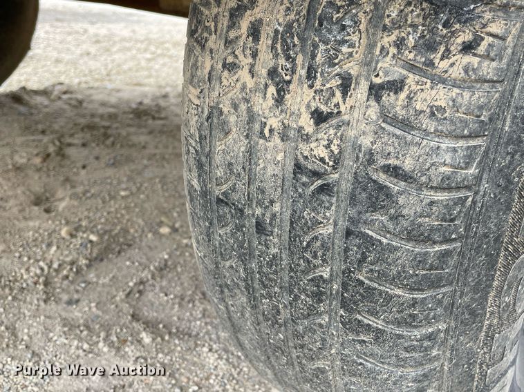 image for item DO3873 1997 Ingersoll Rand P185WJD  air compressor