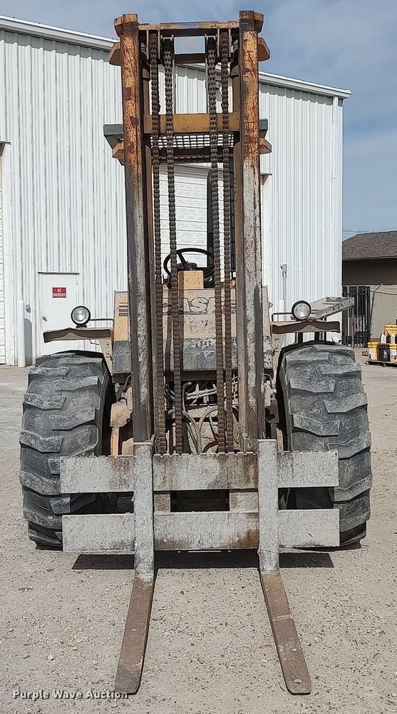 image for item DO3875 1998 Case 586E  forklift