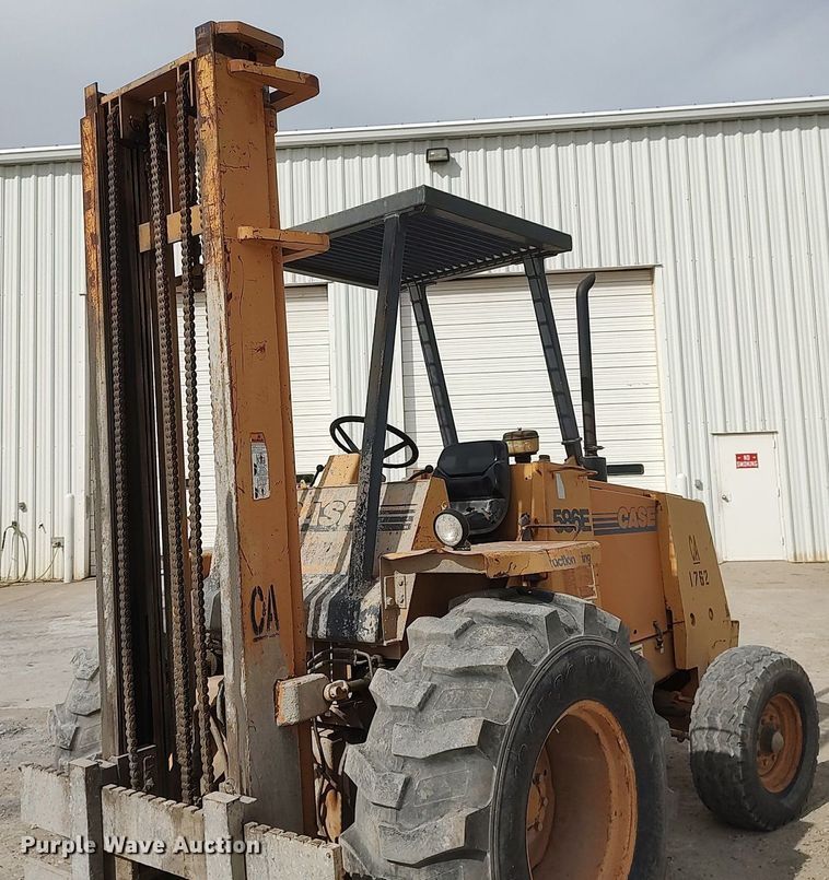 image for item DO3875 1998 Case 586E  forklift