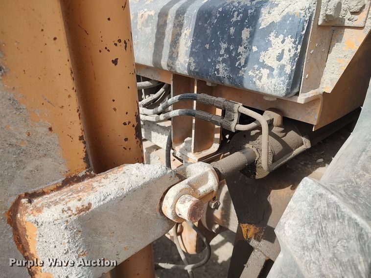 image for item DO3875 1998 Case 586E  forklift