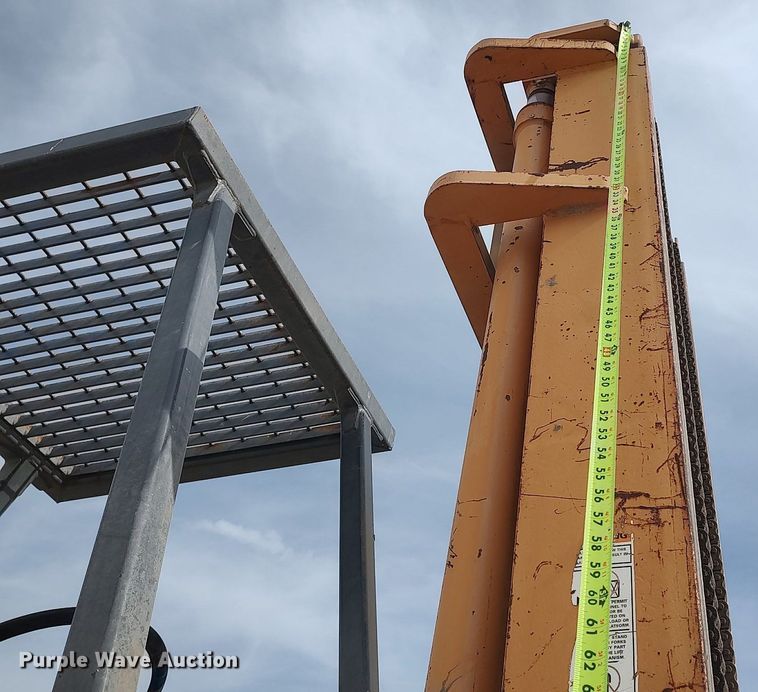 image for item DO3875 1998 Case 586E  forklift