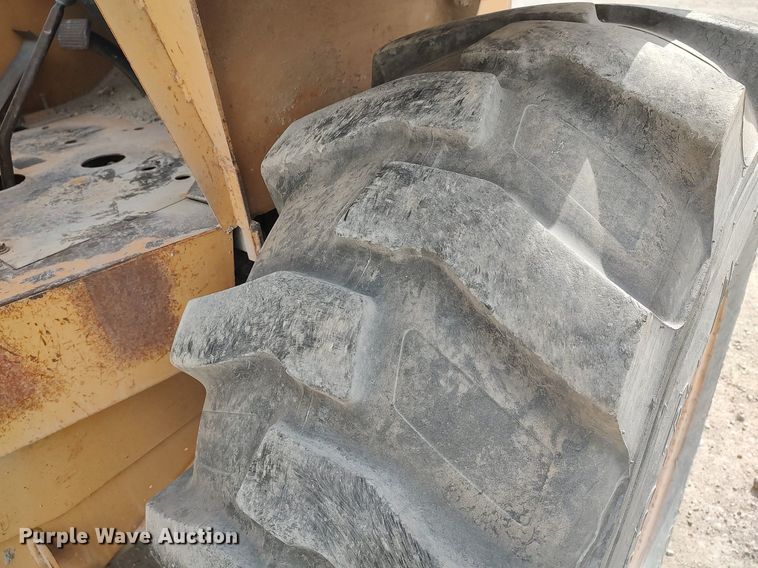 image for item DO3875 1998 Case 586E  forklift