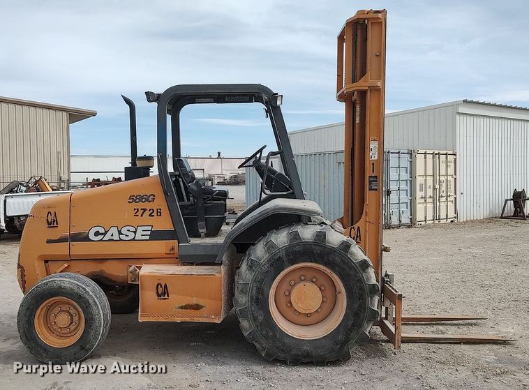 image for item DO3876 2006 Case 586G  forklift