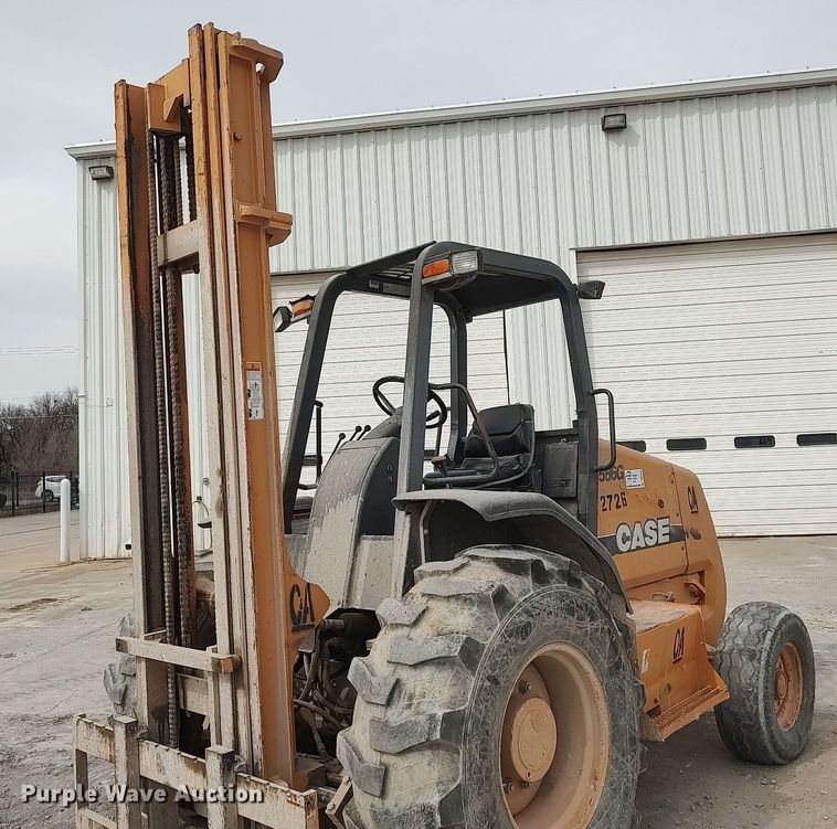 image for item DO3876 2006 Case 586G  forklift