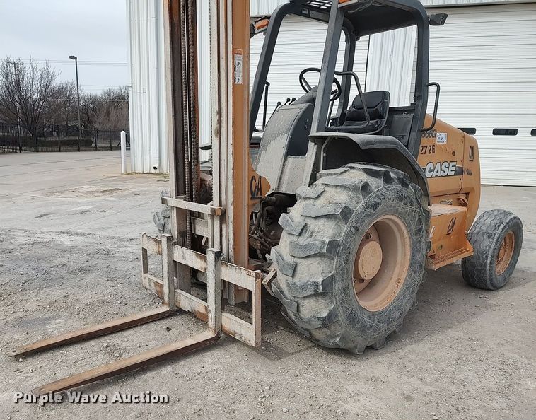 image for item DO3876 2006 Case 586G  forklift