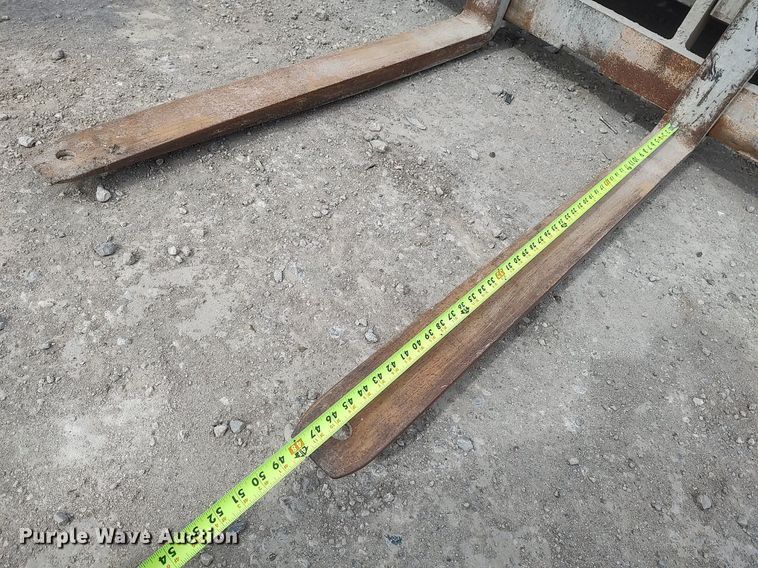 image for item DO3876 2006 Case 586G  forklift