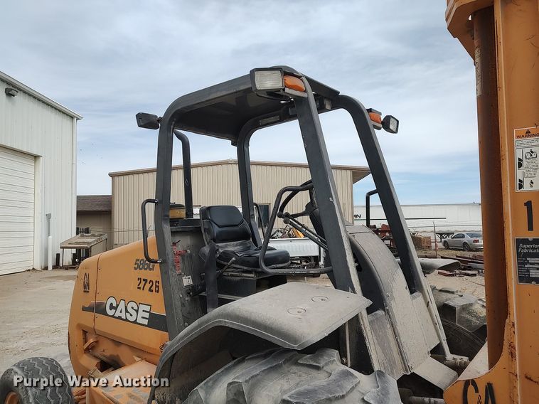 image for item DO3876 2006 Case 586G  forklift