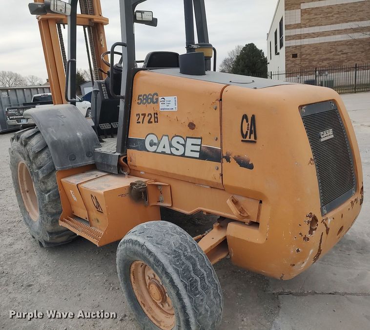 image for item DO3876 2006 Case 586G  forklift
