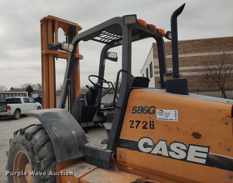 image for item DO3876 2006 Case 586G  forklift
