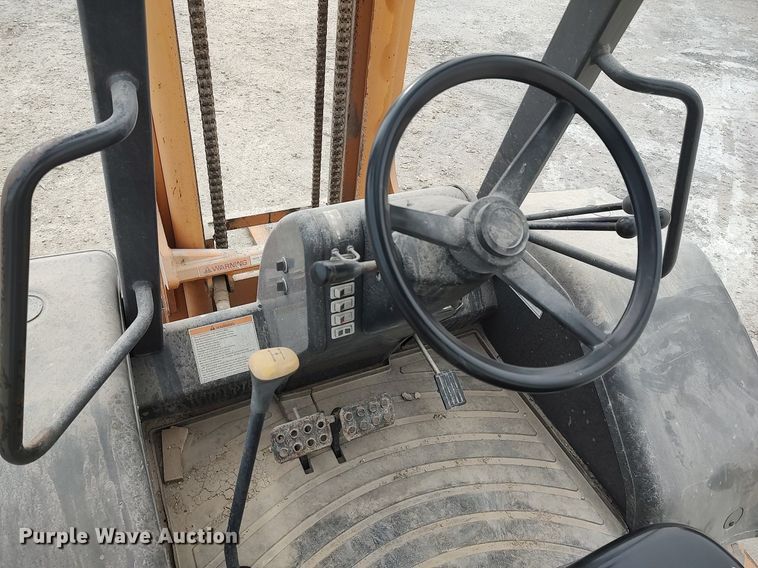 image for item DO3876 2006 Case 586G  forklift