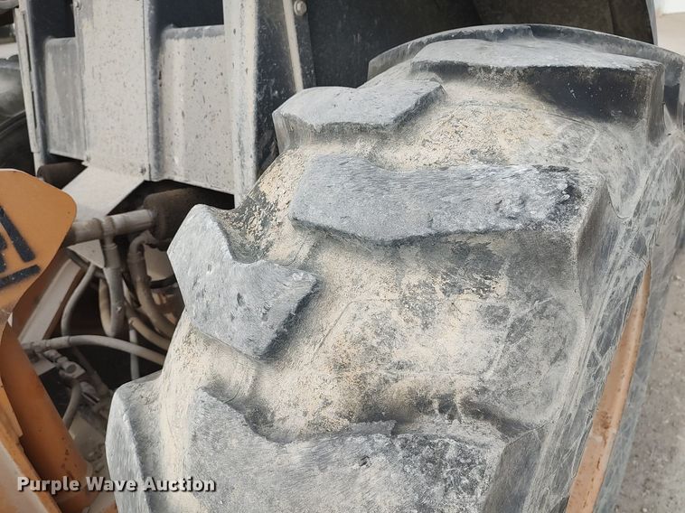 image for item DO3876 2006 Case 586G  forklift