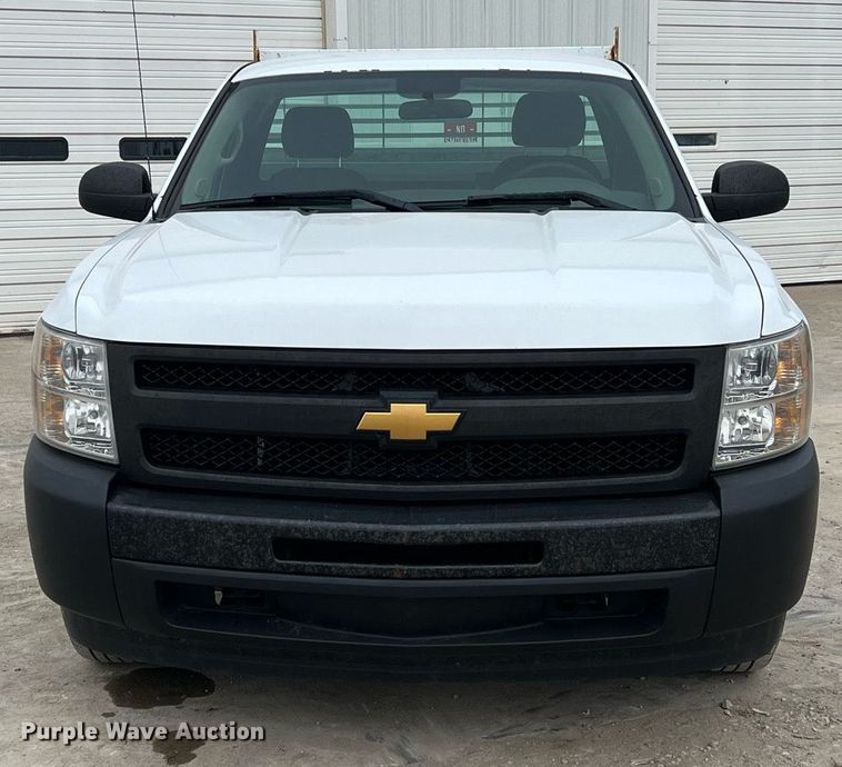 image for item DQ0407 2013 Chevrolet Silverado 1500  pickup truck