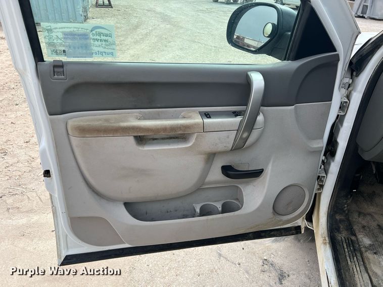 image for item DQ0407 2013 Chevrolet Silverado 1500  pickup truck