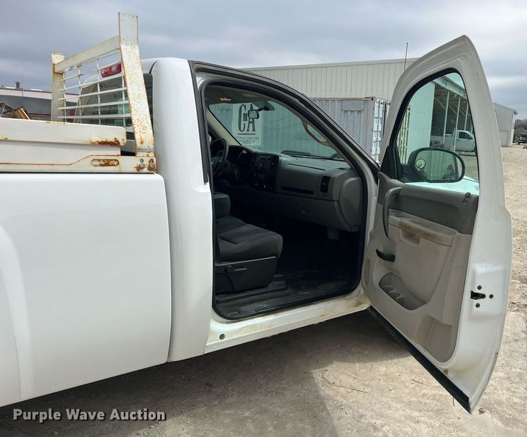 image for item DQ0407 2013 Chevrolet Silverado 1500  pickup truck