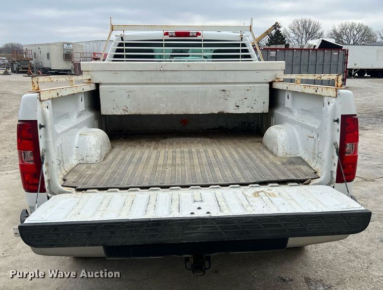 image for item DQ0407 2013 Chevrolet Silverado 1500  pickup truck