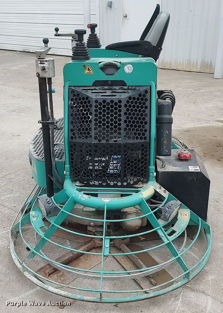 image for item DQ0408 2016 Whiteman HHX  power trowel