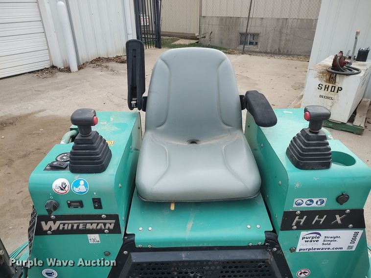 image for item DQ0408 2016 Whiteman HHX  power trowel