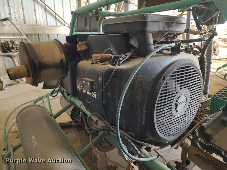 image for item DQ0410 Whiteman HTN24NTGSL  power trowel