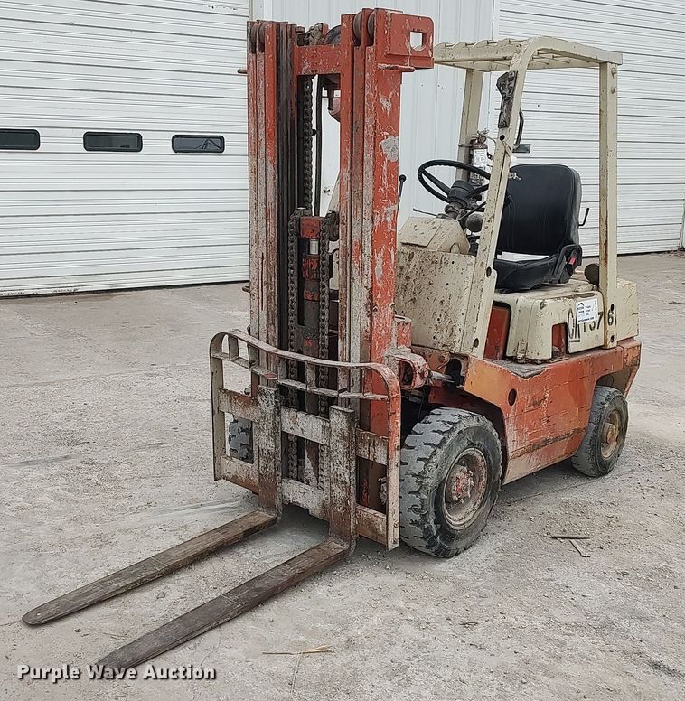 image for item DQ0411 Nissan  forklift