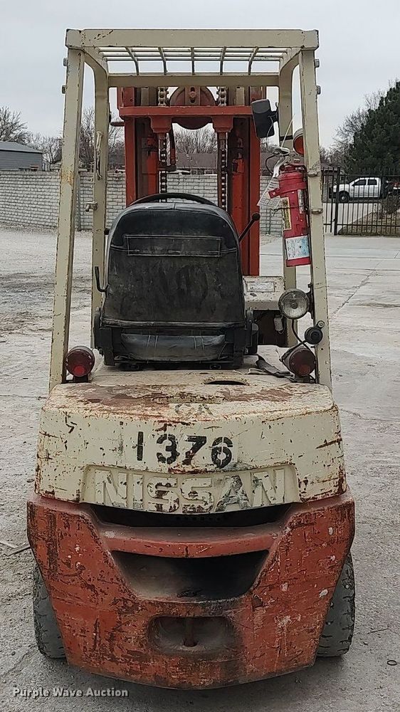 image for item DQ0411 Nissan  forklift