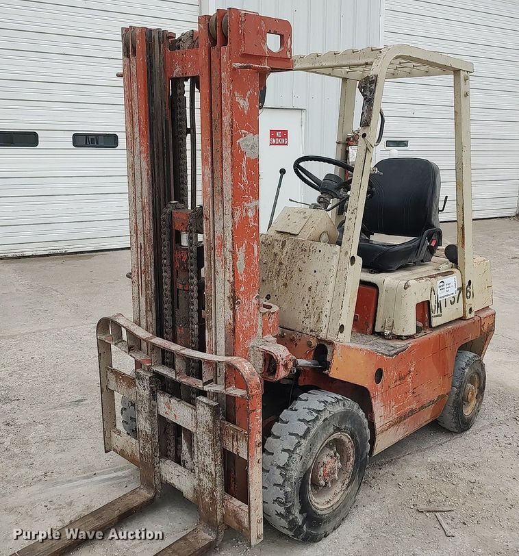 image for item DQ0411 Nissan  forklift