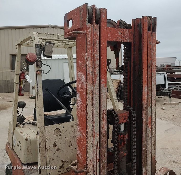 image for item DQ0411 Nissan  forklift