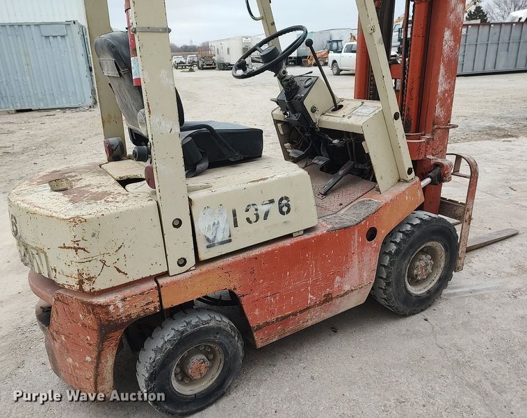 image for item DQ0411 Nissan  forklift