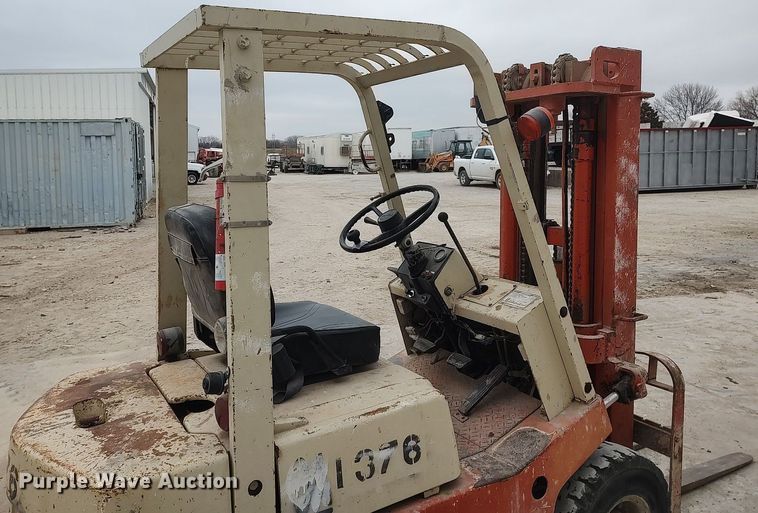 image for item DQ0411 Nissan  forklift