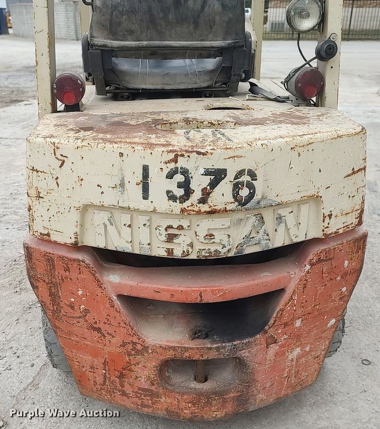 image for item DQ0411 Nissan  forklift
