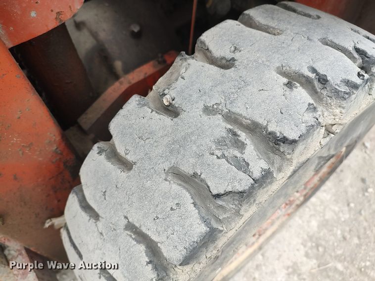 image for item DQ0411 Nissan  forklift