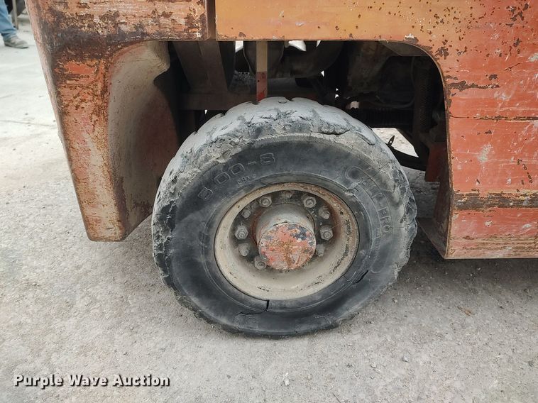 image for item DQ0411 Nissan  forklift