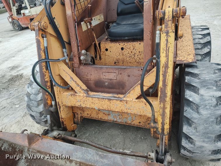 image for item DQ0412 Case 1845B  skid steer loader