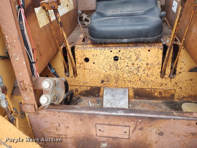 image for item DQ0412 Case 1845B  skid steer loader