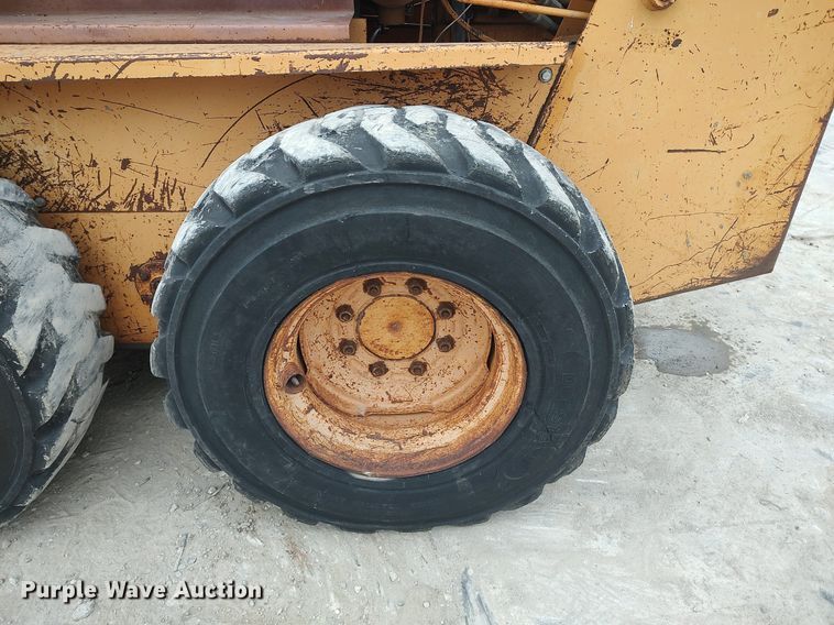 image for item DQ0412 Case 1845B  skid steer loader