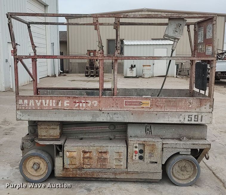 image for item DQ0413 Mec 2033  scissor lift